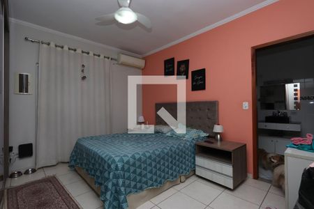 Suíte de casa à venda com 3 quartos, 300m² em Jardim Ana Rosa, São Paulo