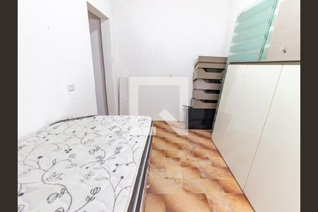 Quarto 2 de casa para alugar com 2 quartos, 120m² em Vila Oratório, São Paulo