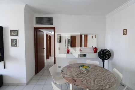 Sala de apartamento para alugar com 3 quartos, 110m² em Pitangueiras, Guarujá