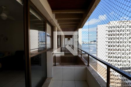 Varanda de apartamento para alugar com 3 quartos, 110m² em Pitangueiras, Guarujá