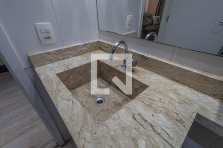 Banheiro de apartamento à venda com 1 quarto, 37m² em Jardim Santa Terezinha (zona Leste), São Paulo