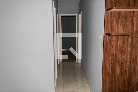 Corredor de apartamento para alugar com 3 quartos, 60m² em Jardim das Margaridas, Salvador