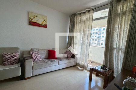 Apartamento à venda com 62m², 2 quartos e 2 vagasSala