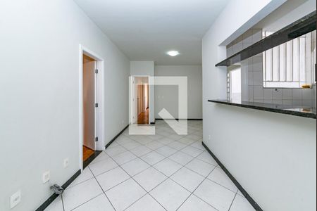 Sala 1 de casa para alugar com 3 quartos, 140m² em Alto Barroca, Belo Horizonte