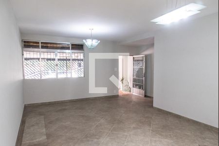 Sala de casa à venda com 3 quartos, 240m² em Vila Monumento, São Paulo