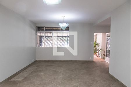 Sala de casa para alugar com 3 quartos, 240m² em Vila Monumento, São Paulo