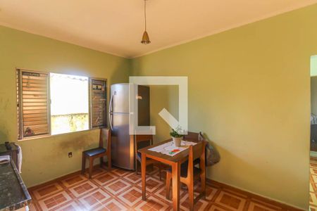 Casa à venda com 200m², 3 quartos e 2 vagas Casa à venda com 200m², 3 quartos e 2 vagasCozinha 2