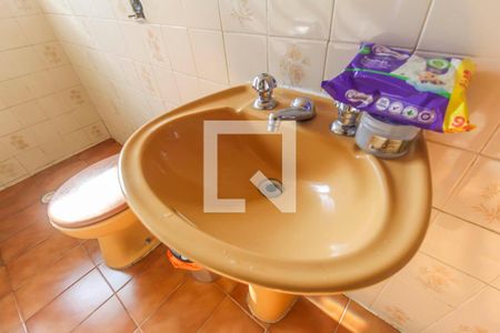 Casa à venda com 200m², 3 quartos e 2 vagas Casa à venda com 200m², 3 quartos e 2 vagasBanheiro 2