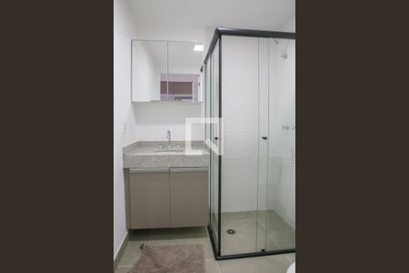 Banheiro de kitnet/studio para alugar com 1 quarto, 27m² em Perdizes, São Paulo