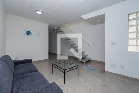 Sala 1 de casa para alugar com 1 quarto, 80m² em Vila Paulista, São Paulo