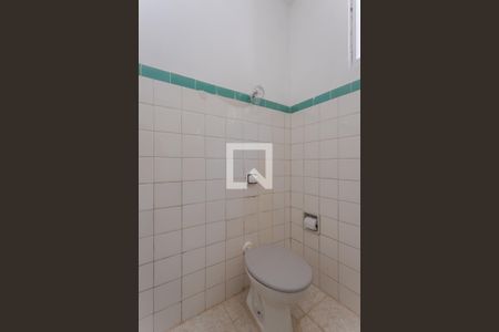 Banheiro de kitnet/studio para alugar com 1 quarto, 29m² em Floresta, Porto Alegre