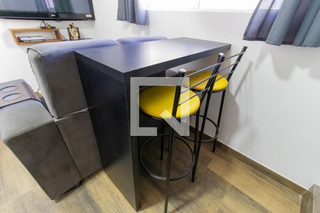 Cozinha de kitnet/studio para alugar com 1 quarto, 17m² em Alto Tarumã, Pinhaiss