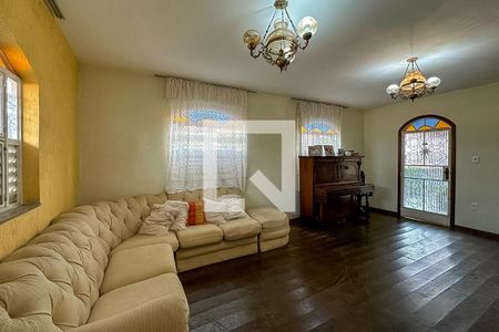 Sala de casa à venda com 3 quartos, 360m² em Serrano, Belo Horizonte