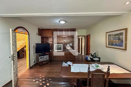 Sala de casa à venda com 3 quartos, 360m² em Serrano, Belo Horizonte