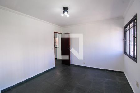 Quarto 2 de casa para alugar com 2 quartos, 75m² em Vila Invernada, São Paulo