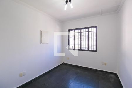 Quarto 1 de casa para alugar com 2 quartos, 75m² em Vila Invernada, São Paulo