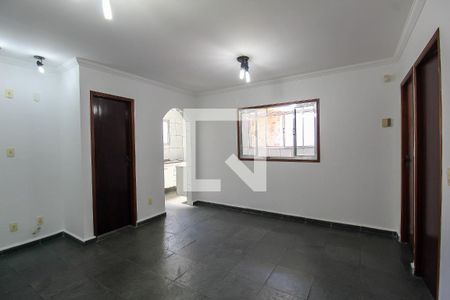 Sala de casa para alugar com 2 quartos, 75m² em Vila Invernada, São Paulo