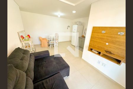 Sala de TV de apartamento para alugar com 2 quartos, 68m² em Ingleses do Rio Vermelho, Florianópolis