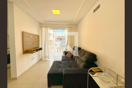 Sala de TV de apartamento para alugar com 2 quartos, 68m² em Ingleses do Rio Vermelho, Florianópolis