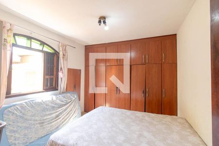 Quarto 2 de casa para alugar com 2 quartos, 35m² em Parolin, Curitiba