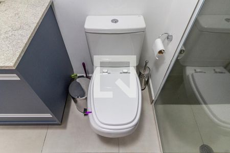 Banheiro de apartamento para alugar com 1 quarto, 32m² em Pinheiros, São Paulo