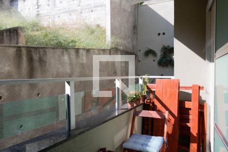 Sacada de apartamento à venda com 3 quartos, 92m² em Alto Caiçaras, Belo Horizonte