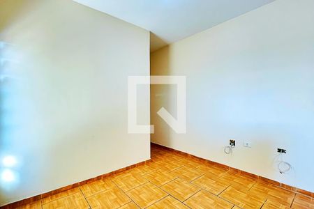 Sala de casa para alugar com 1 quarto, 60m² em Jardim Presidente Dutra, Guarulhos