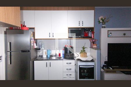 Cozinha  de apartamento à venda com 2 quartos, 32m² em Jardim Planalto, São Paulo