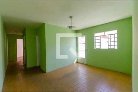 Sala de casa para alugar com 2 quartos, 175m² em Vila Penteado, São Paulo