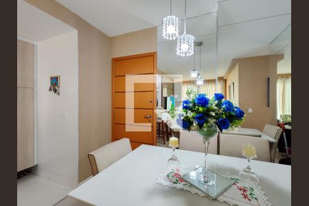 Apartamento à venda com 67m², 2 quartos e 1 vagaSala