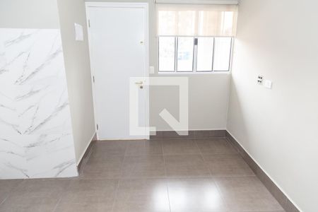 Sala / Cozinha de casa de condomínio para alugar com 1 quarto, 30m² em Jardim Las Vegas, Guarulhos