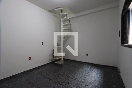 Sala de casa para alugar com 2 quartos, 80m² em Vila Santa Clara, São Paulo