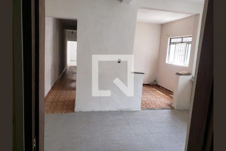 Casa à venda com 4 quartos, 270m² em Vila Ponte Rasa, São Paulo