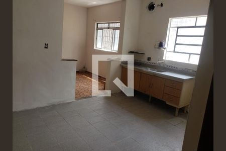 Casa à venda com 4 quartos, 270m² em Vila Ponte Rasa, São Paulo