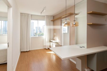 Sala de apartamento para alugar com 2 quartos, 34m² em Santo Amaro, São Paulo