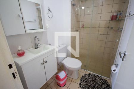 Banheiro de apartamento para alugar com 1 quarto, 45m² em Vila Amelia, Ribeirão Preto