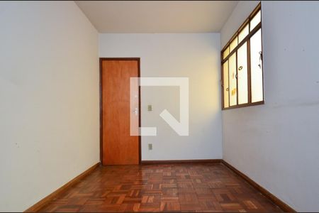 Sala de estar de apartamento à venda com 2 quartos, 48m² em Renascença, Belo Horizonte