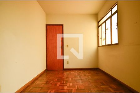 Sala de estar de apartamento à venda com 2 quartos, 48m² em Renascença, Belo Horizonte