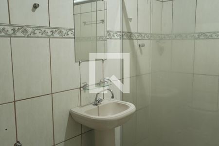 Banheiro de casa para alugar com 2 quartos, 75m² em Tupi, Belo Horizonte