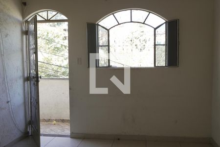 Sala de casa para alugar com 3 quartos, 75m² em Tupi, Belo Horizonte