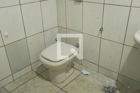 Banheiro de casa para alugar com 2 quartos, 75m² em Tupi, Belo Horizonte