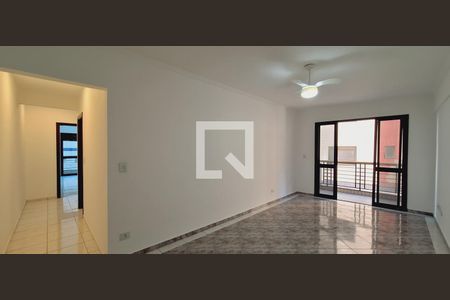 Sala de apartamento para alugar com 2 quartos, 96m² em Guilhermina, Praia Grande