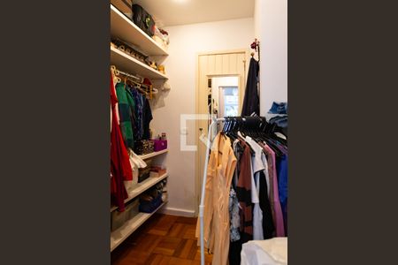 Suíte Closet de apartamento à venda com 1 quarto, 59m² em Leblon, Rio de Janeiro