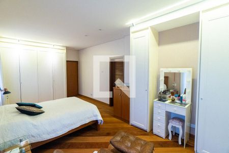 Suite de casa à venda com 3 quartos, 393m² em Mirandópolis, São Paulo