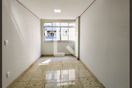 Sala de apartamento à venda com 3 quartos, 86m² em Sagrada Família, Belo Horizonte