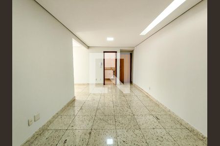 Sala de apartamento à venda com 3 quartos, 86m² em Sagrada Família, Belo Horizonte