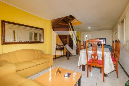 Sala de casa para alugar com 3 quartos, 140m² em Santo Antônio, Porto Alegre