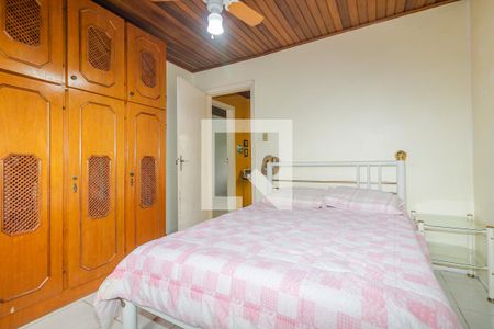 Quarto 1 de casa para alugar com 3 quartos, 140m² em Santo Antônio, Porto Alegre