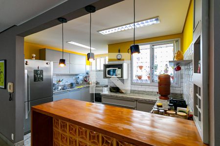 Cozinha de apartamento à venda com 3 quartos, 110m² em Vila Paris, Belo Horizonte