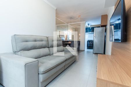 Sala   de apartamento à venda com 3 quartos, 68m² em Vila Gustavo, São Paulo